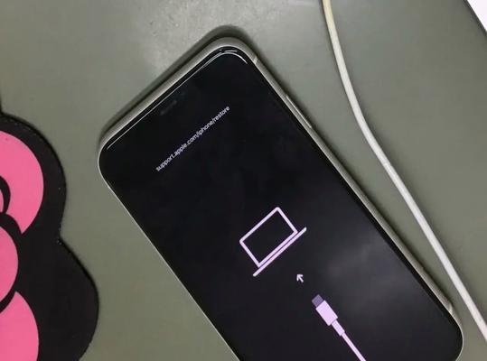 为何iPhone仍然只有4GB内存？（探究iPhone内存容量的局限性以及苹果的考量）