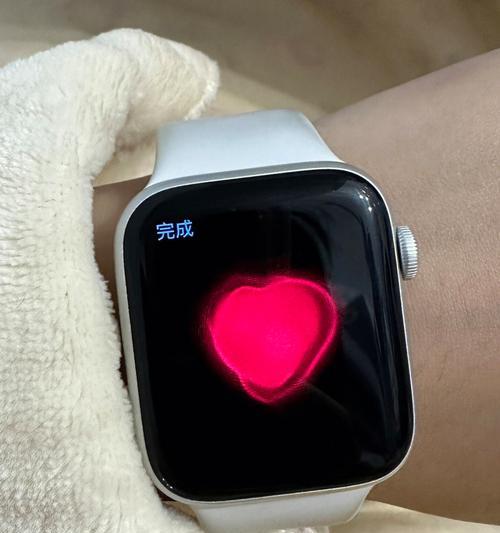 如何选择适合自己的AppleWatch（关键因素、功能需求和预算的综合考量）