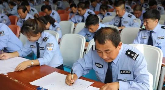 辅警与协警的区别与作用（揭秘辅警与协警的工作职责及权责）