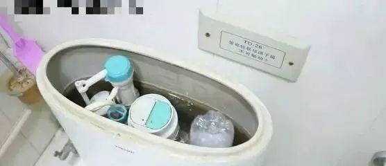 冲马桶水箱漏水怎么办（解决冲马桶水箱漏水问题的实用方法）